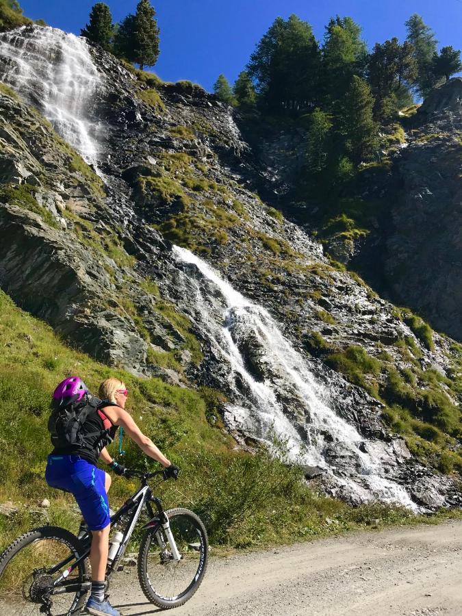 Appartement Avec Jacuzzi Dans Chalet Prive, Grande Terrasse, Parking Gratuit Les Houches Kültér fotó